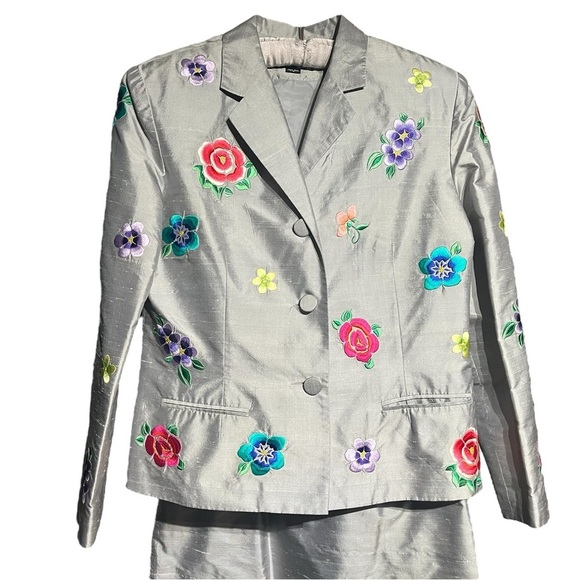 Vintage M.X.I. 100% Raw Silk Embroidered Floral Jacket Pencil Skirt Suit Set - Picture 2 of 16